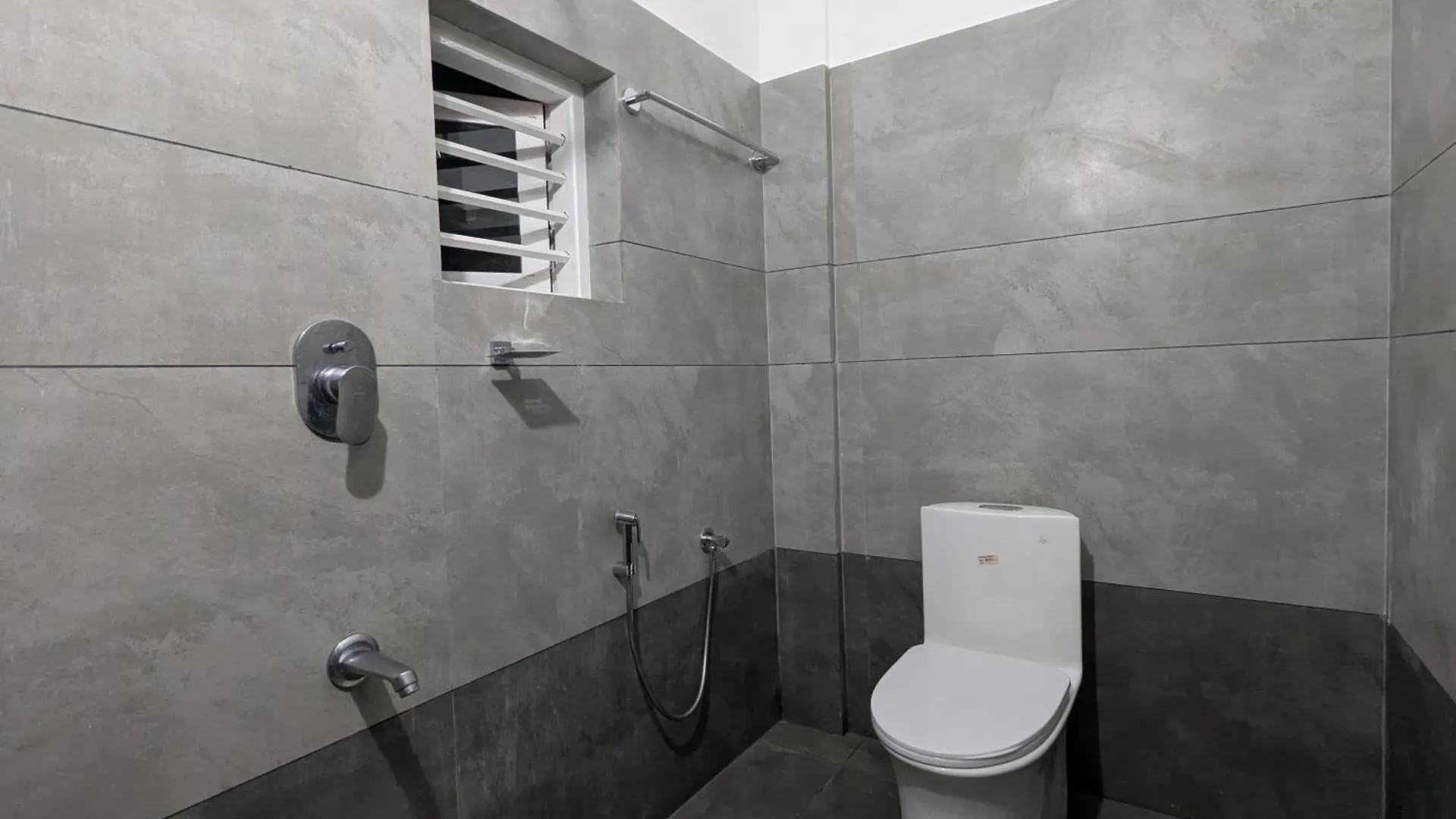 Inn Jayalakshmi Residency Hotel Vaduvanchal India