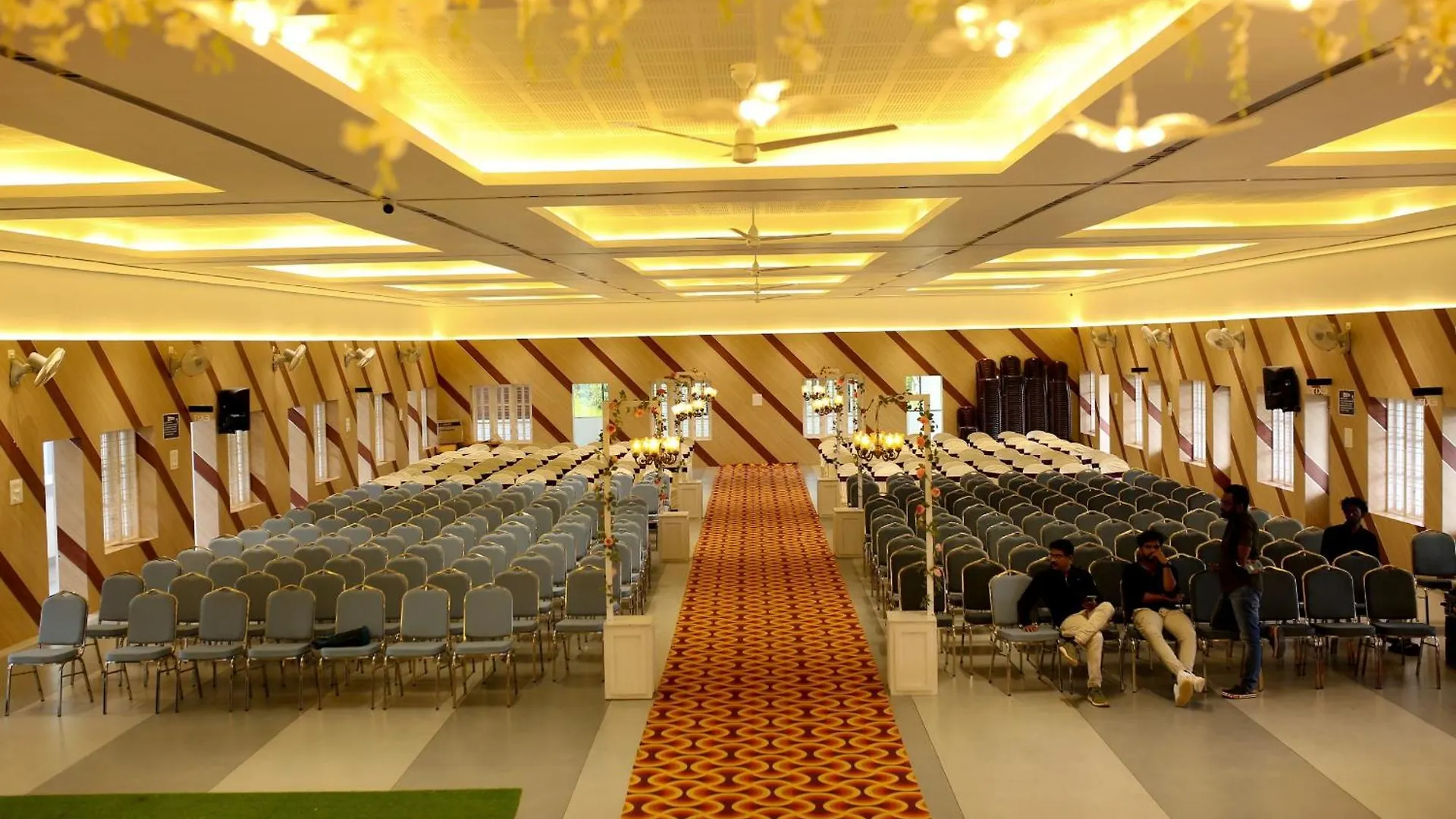 Jayalakshmi Residency Hotel Vaduvanchal